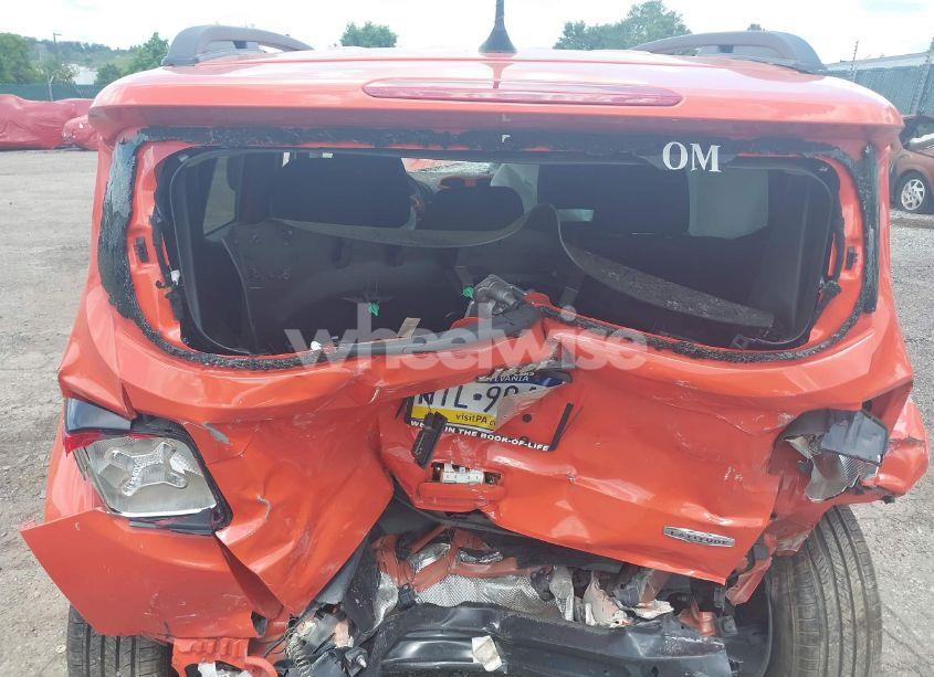 Photo 6 of 2020 Jeep Renegade LATITUDE FWD (VIN ZACNJABB6LPL11581)