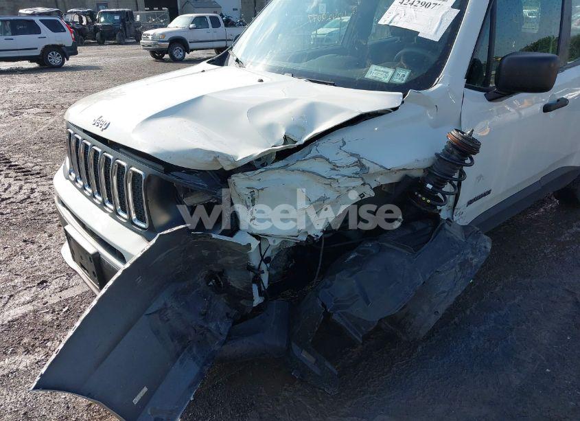 Photo 6 of 2019 Jeep Renegade SPORT 4X4 (VIN ZACNJBAB0KPK82911)