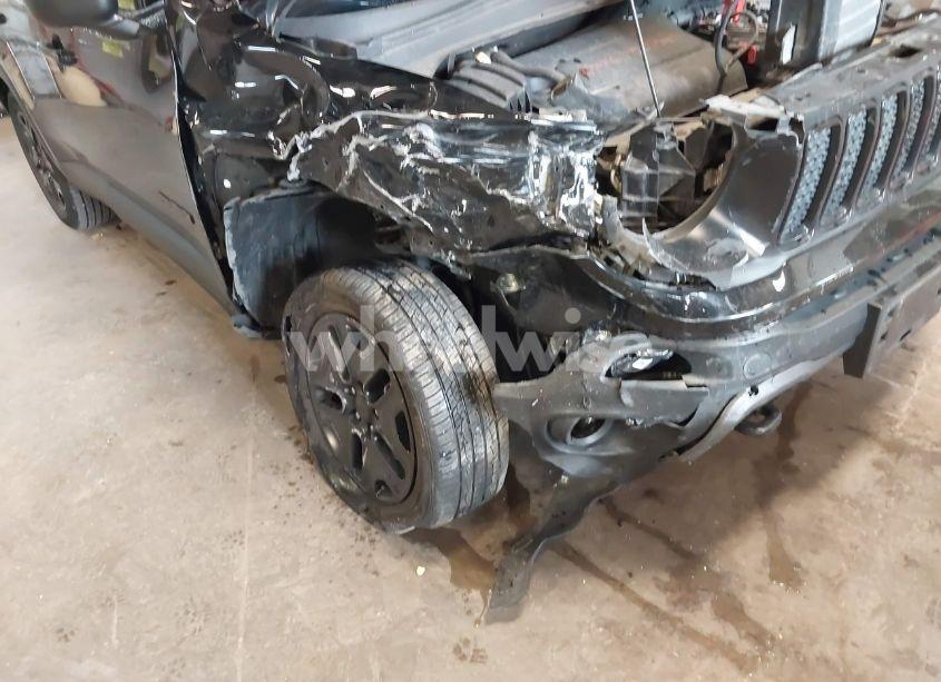 Photo 6 of 2020 Jeep Renegade UPLAND 4X4 (VIN ZACNJBAB5LPL21798)