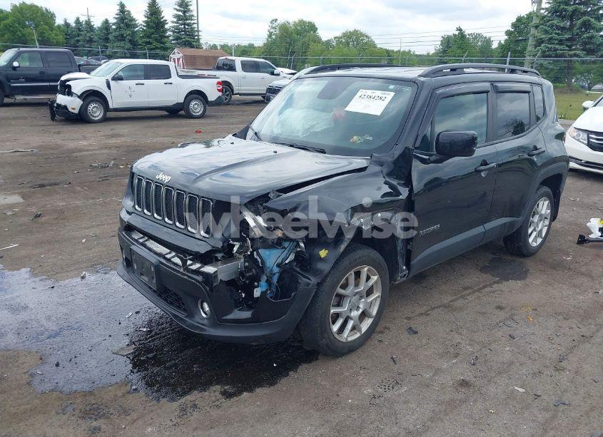 Photo 2 of 2020 Jeep Renegade LATITUDE 4X4 (VIN ZACNJBBB4LPL28305)