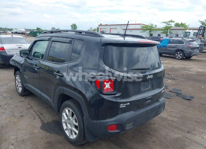 Photo 3 of 2020 Jeep Renegade LATITUDE 4X4 (VIN ZACNJBBB4LPL28305)