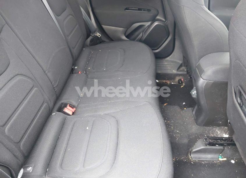 Photo 8 of 2020 Jeep Renegade LATITUDE 4X4 (VIN ZACNJBBB4LPL28305)