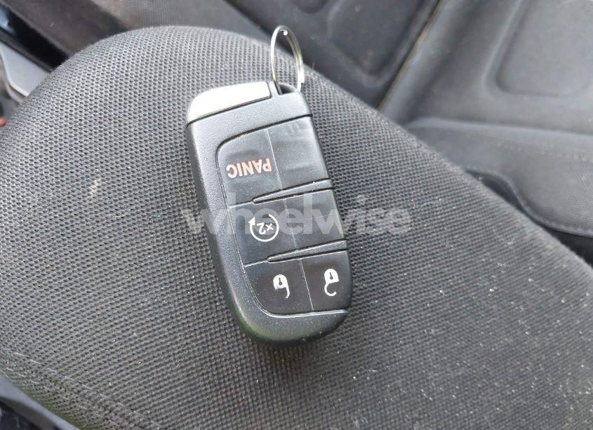 Photo 11 of 2019 Jeep Renegade LATITUDE 4X4 (VIN ZACNJBBB6KPK81437)