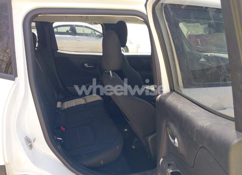 Photo 8 of 2019 Jeep Renegade LATITUDE 4X4 (VIN ZACNJBBB6KPK81437)