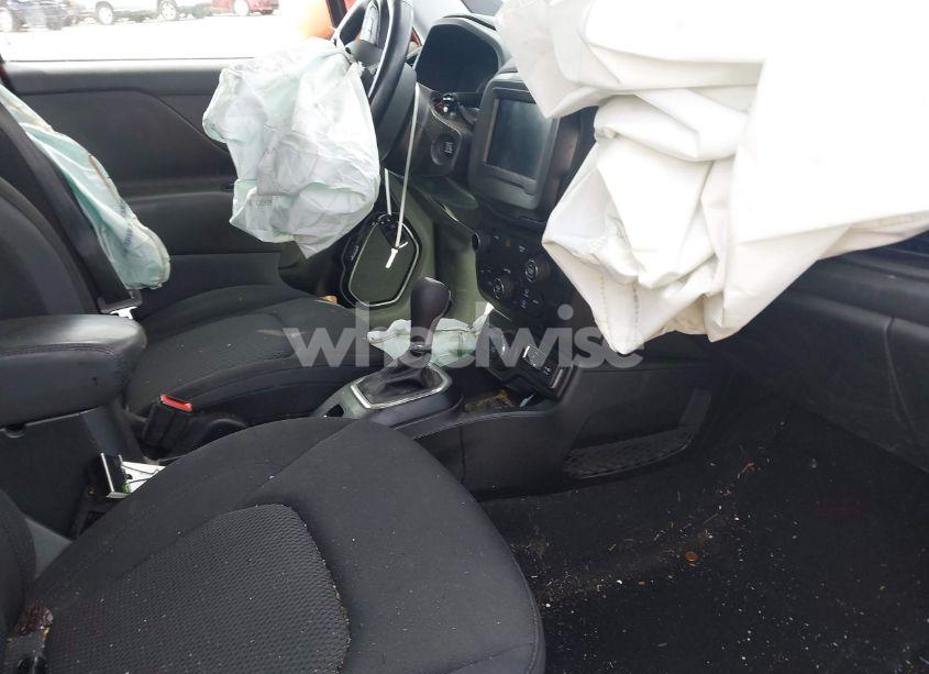 Photo 5 of 2020 Jeep Renegade ALTITUDE 4X4 (VIN ZACNJBBB6LPL13871)