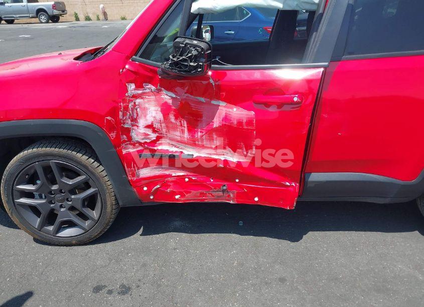 Photo 6 of 2021 Jeep Renegade LATITUDE FWD (VIN ZACNJCBB4MPM32798)