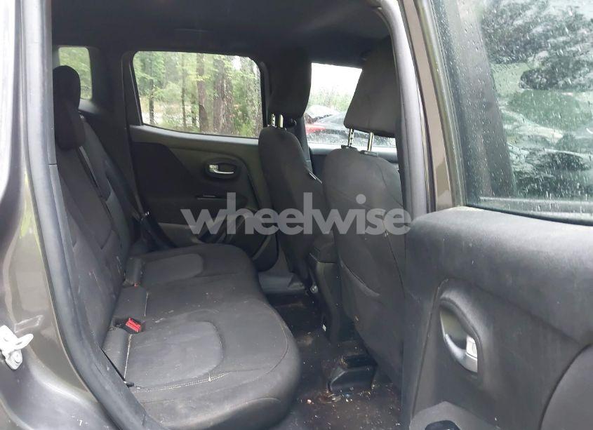 Photo 8 of 2021 Jeep Renegade LATITUDE FWD (VIN ZACNJCBB4MPM68233)