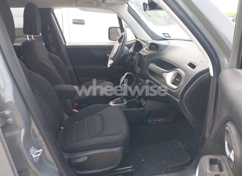 Photo 5 of 2021 Jeep Renegade LATITUDE FWD (VIN ZACNJCBB7MPN27999)