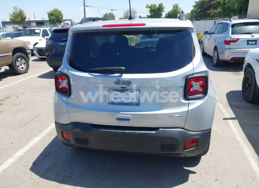 Photo 15 of 2021 Jeep Renegade LATITUDE FWD (VIN ZACNJCBB8MPN10712)