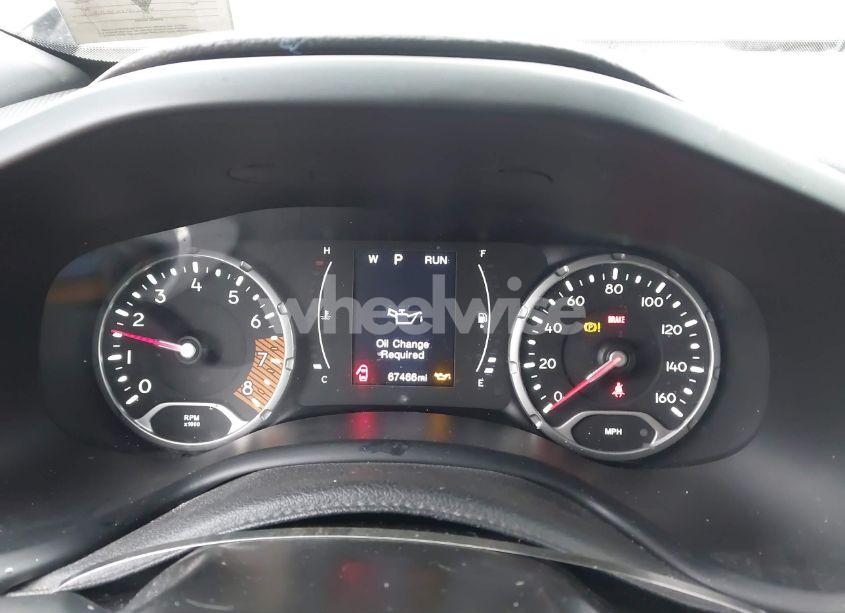 Photo 7 of 2021 Jeep Renegade UPLAND 4X4 (VIN ZACNJDAB1MPM27128)