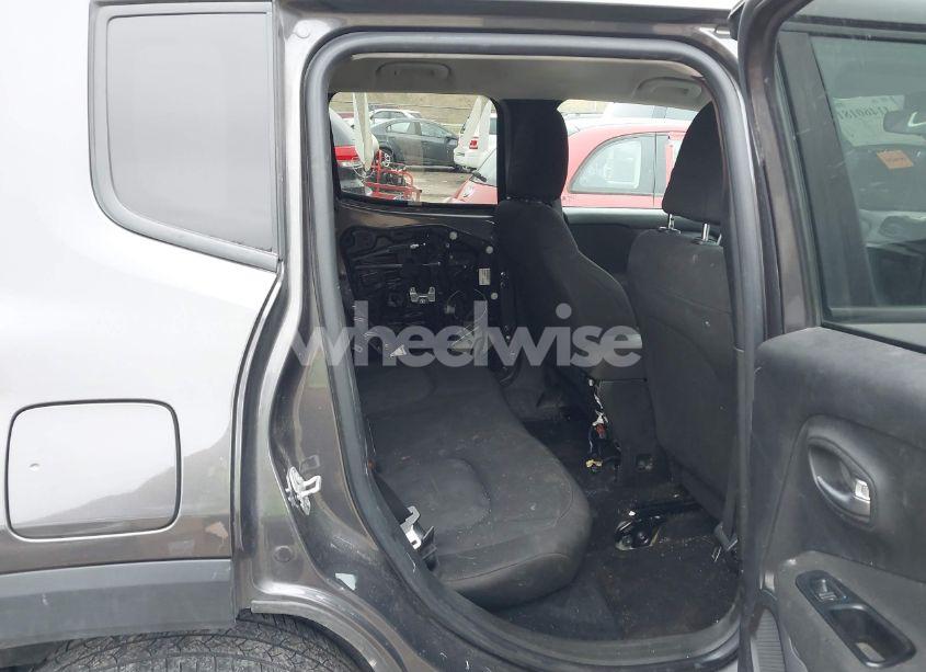 Photo 8 of 2021 Jeep Renegade UPLAND 4X4 (VIN ZACNJDAB1MPM27128)