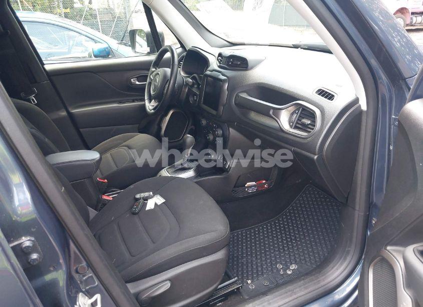 Photo 5 of 2022 Jeep Renegade LATITUDE 4X4 (VIN ZACNJDB13NPN96980)