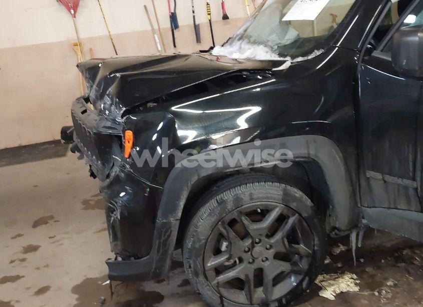 Photo 6 of 2021 Jeep Renegade 80TH ANNIVERSARY 4X4 (VIN ZACNJDBB0MPM74830)