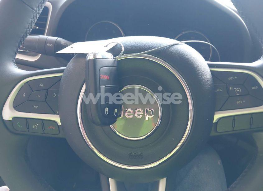 Photo 11 of 2021 Jeep Renegade LATITUDE 4X4 (VIN ZACNJDBB0MPN08135)