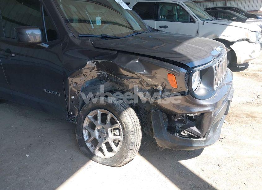 Photo 6 of 2021 Jeep Renegade LATITUDE 4X4 (VIN ZACNJDBB0MPN08135)