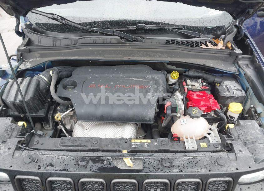 Photo 10 of 2021 Jeep Renegade 80TH ANNIVERSARY 4X4 (VIN ZACNJDBB4MPM54242)