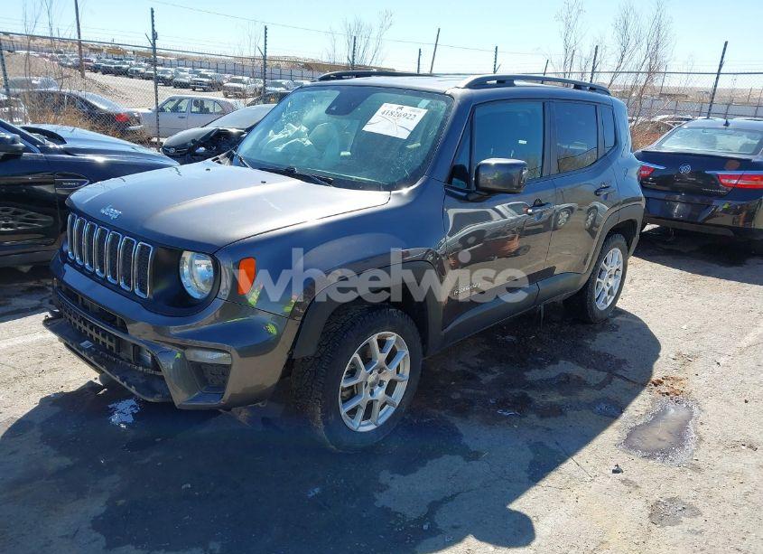 Photo 2 of 2021 Jeep Renegade LATITUDE 4X4 (VIN ZACNJDBB8MPM28565)