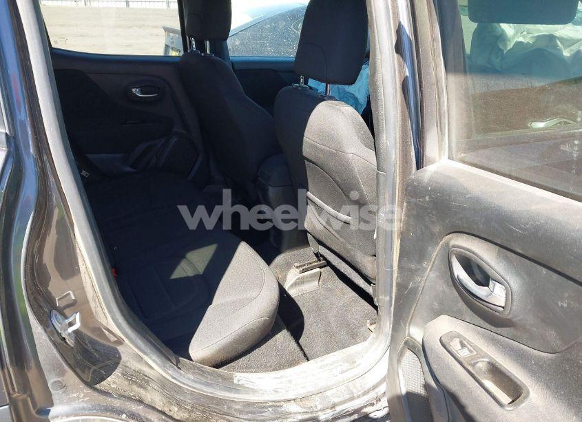 Photo 8 of 2021 Jeep Renegade LATITUDE 4X4 (VIN ZACNJDBB8MPM28565)