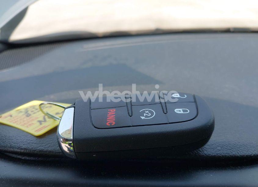 Photo 11 of 2021 Jeep Renegade LATITUDE 4X4 (VIN ZACNJDBB9MPN13625)