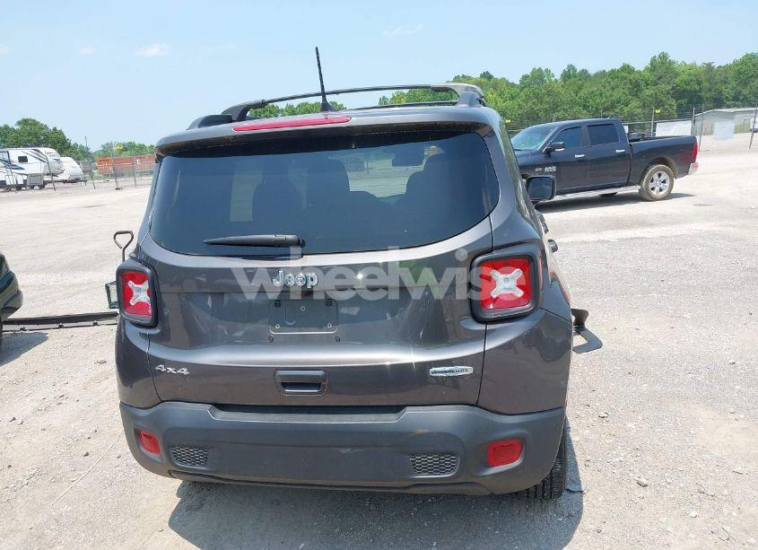 Photo 16 of 2021 Jeep Renegade LATITUDE 4X4 (VIN ZACNJDBB9MPN13625)