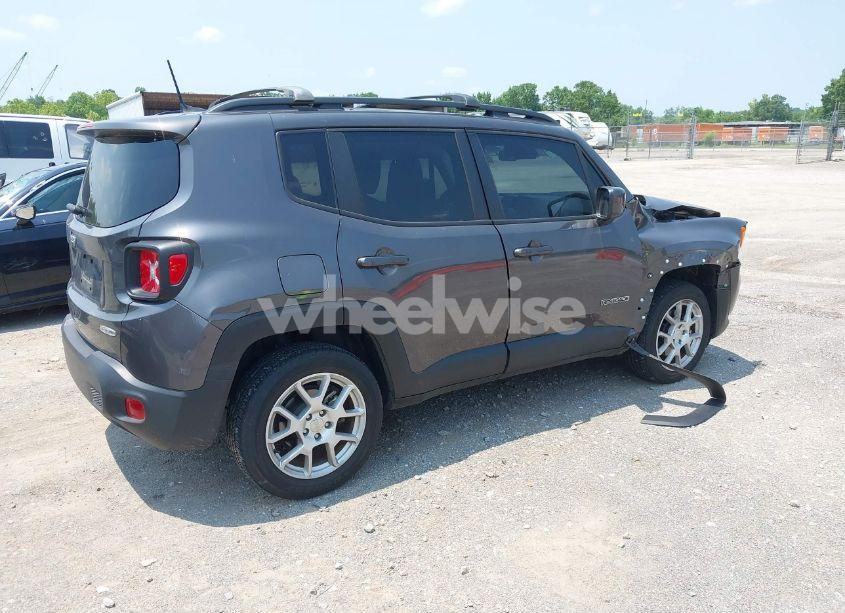 Photo 4 of 2021 Jeep Renegade LATITUDE 4X4 (VIN ZACNJDBB9MPN13625)