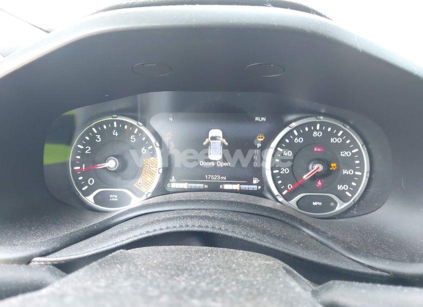 Photo 7 of 2021 Jeep Renegade LATITUDE 4X4 (VIN ZACNJDBB9MPN13625)