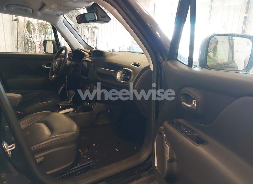 Photo 5 of 2021 Jeep Renegade LIMITED 4X4 (VIN ZACNJDD11MPM36656)