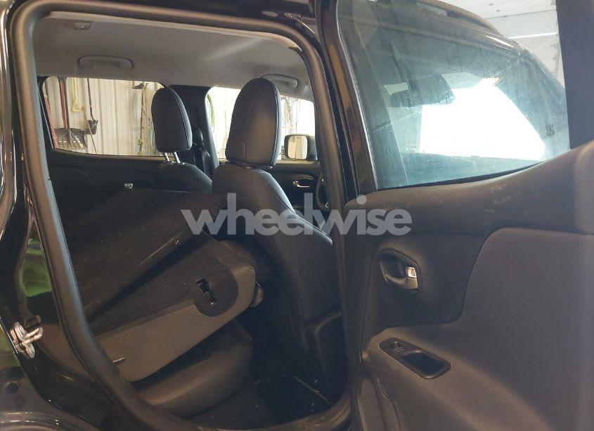 Photo 8 of 2021 Jeep Renegade LIMITED 4X4 (VIN ZACNJDD11MPM36656)