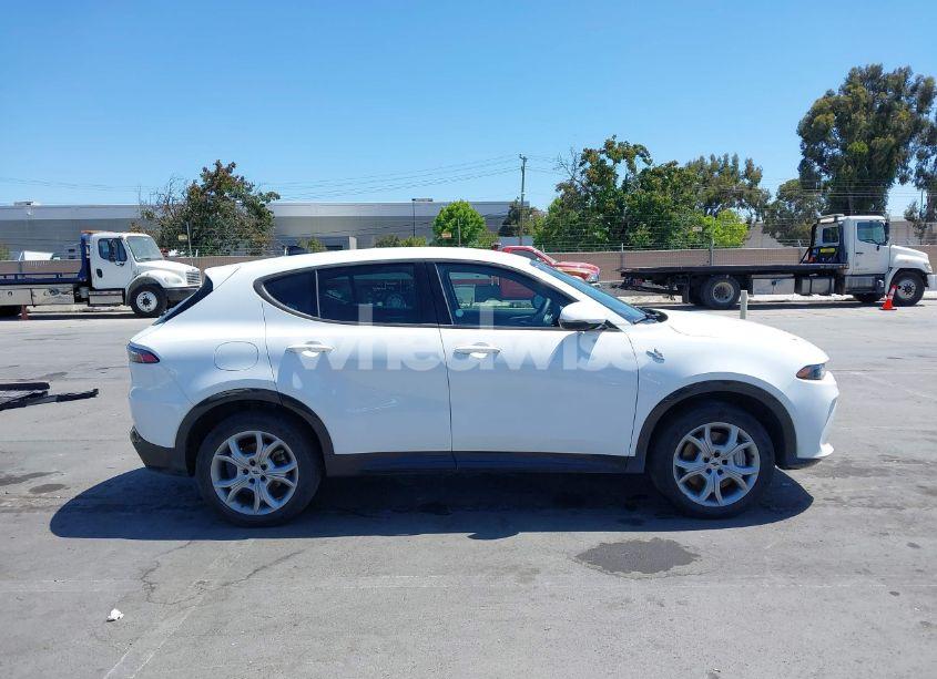 Photo 14 of 2024 Dodge Hornet R/T EAWD (VIN ZACPDFCW0R3A31298)