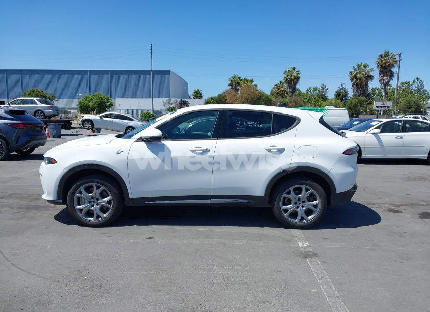 Photo 15 of 2024 Dodge Hornet R/T EAWD (VIN ZACPDFCW0R3A31298)