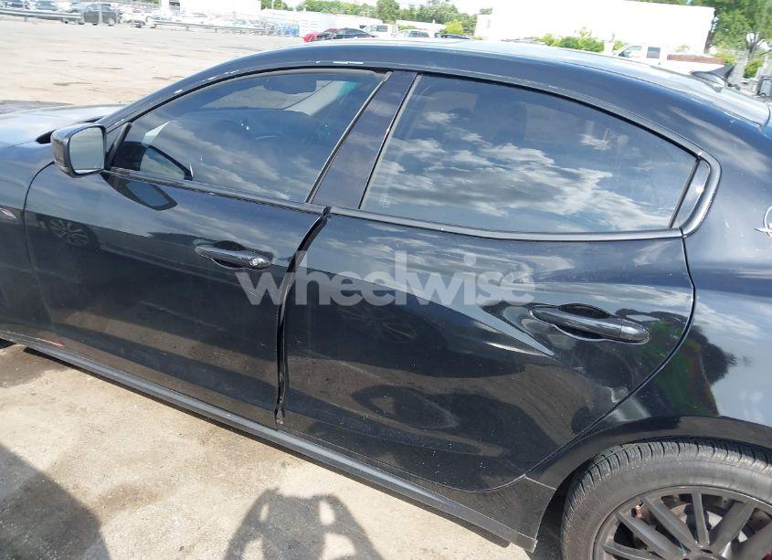 Photo 14 of 2015 Maserati Ghibli N/A (VIN ZAM57XSA2F1133762)