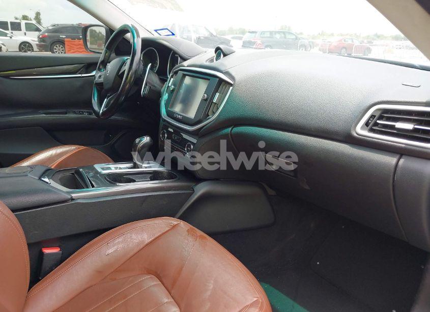 Photo 5 of 2015 Maserati Ghibli N/A (VIN ZAM57XSA8F1130476)