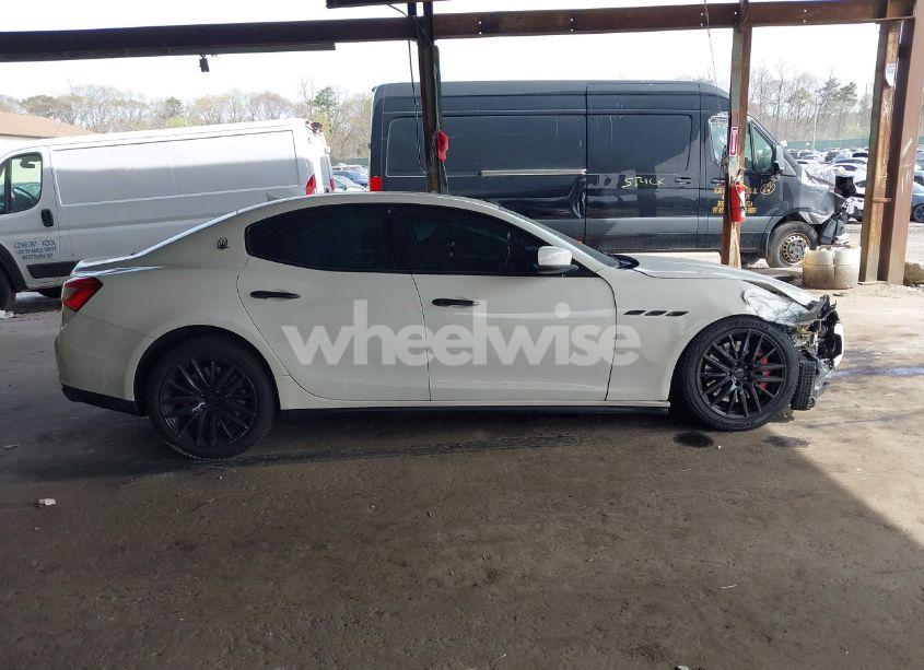 Photo 14 of 2015 Maserati Ghibli N/A (VIN ZAM57XSA9F1141342)