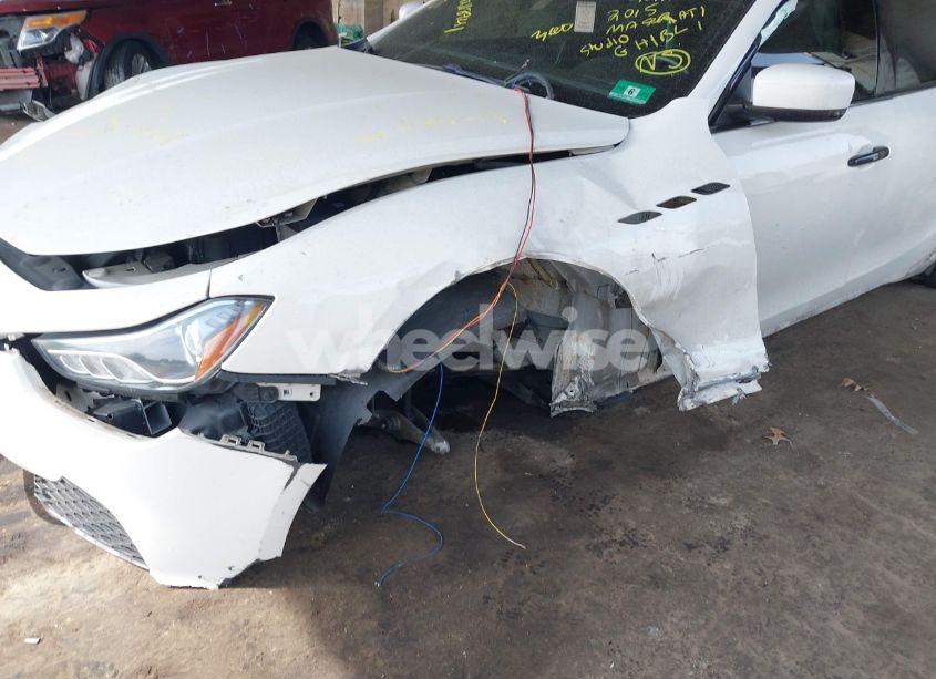 Photo 6 of 2015 Maserati Ghibli N/A (VIN ZAM57XSA9F1141342)