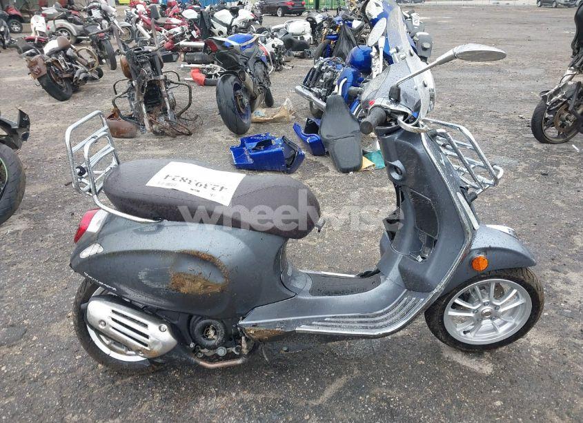 Photo 11 of 2022 Vespa Primavera/sprint 50 (VIN ZAPCA06B9N5104627)
