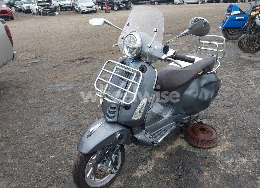 Photo 2 of 2022 Vespa Primavera/sprint 50 (VIN ZAPCA06B9N5104627)