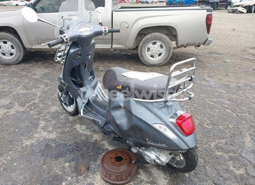 Photo 3 of 2022 Vespa Primavera/sprint 50 (VIN ZAPCA06B9N5104627)