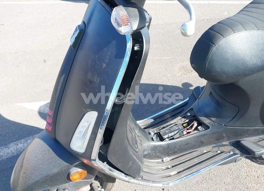 Photo 13 of 2021 Vespa Primavera/sprint 150 (VIN ZAPM818G3M5801952)