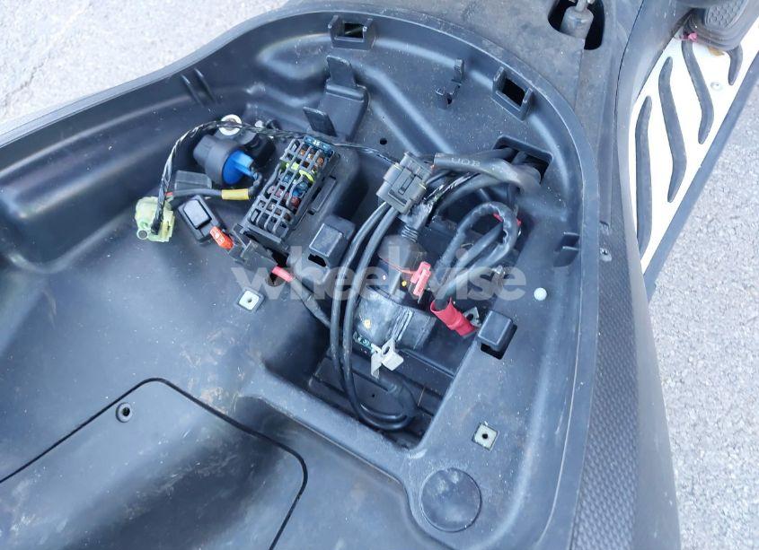 Photo 16 of 2020 Piaggio Mp3 500 (VIN ZAPTA10X3L5000092)