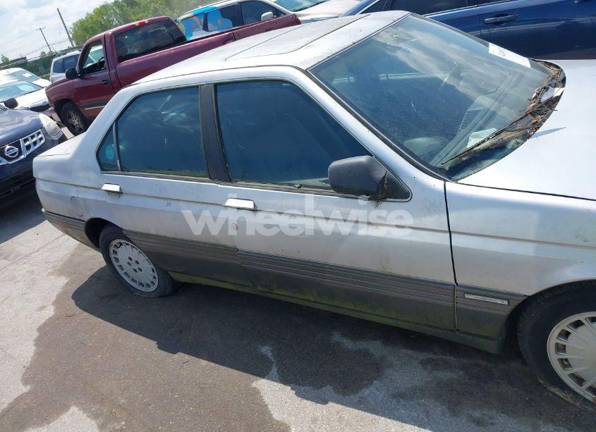 Photo 13 of 1991 Alfa Romeo 164 L (VIN ZAREA43L4M6183217)