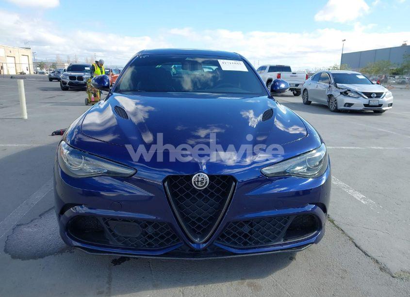 Photo 13 of 2017 Alfa Romeo GIULIA QUADRIFOGLIO RWD (VIN ZARFAEAV7H7544874)