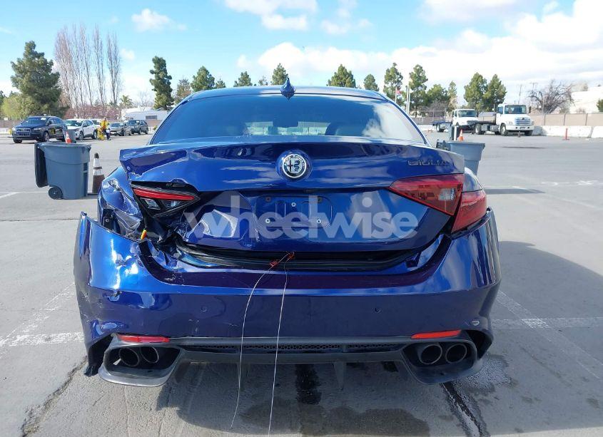 Photo 17 of 2017 Alfa Romeo GIULIA QUADRIFOGLIO RWD (VIN ZARFAEAV7H7544874)