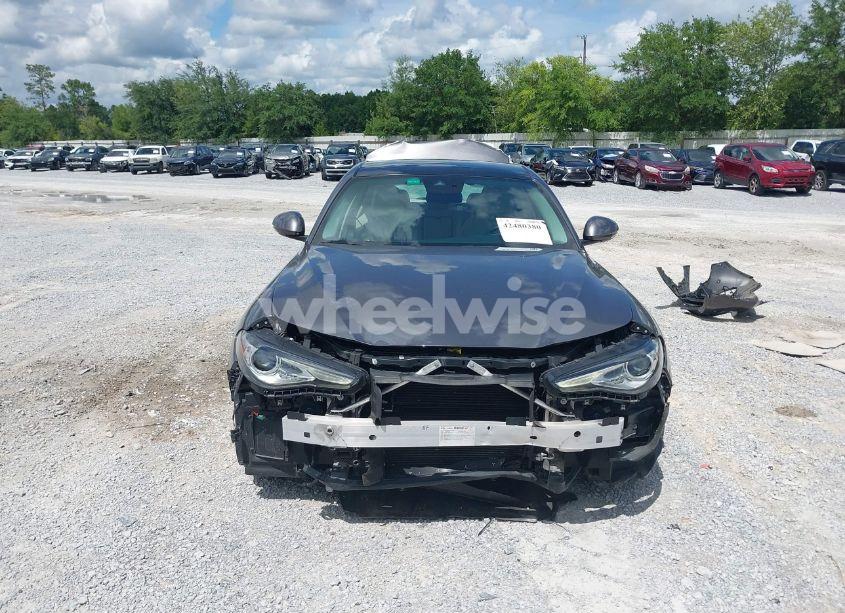 Photo 13 of 2018 Alfa Romeo GIULIA TI LUSSO RWD (VIN ZARFAECN3J7570018)