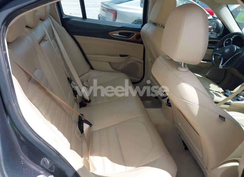 Photo 8 of 2018 Alfa Romeo GIULIA TI LUSSO RWD (VIN ZARFAECN3J7570018)