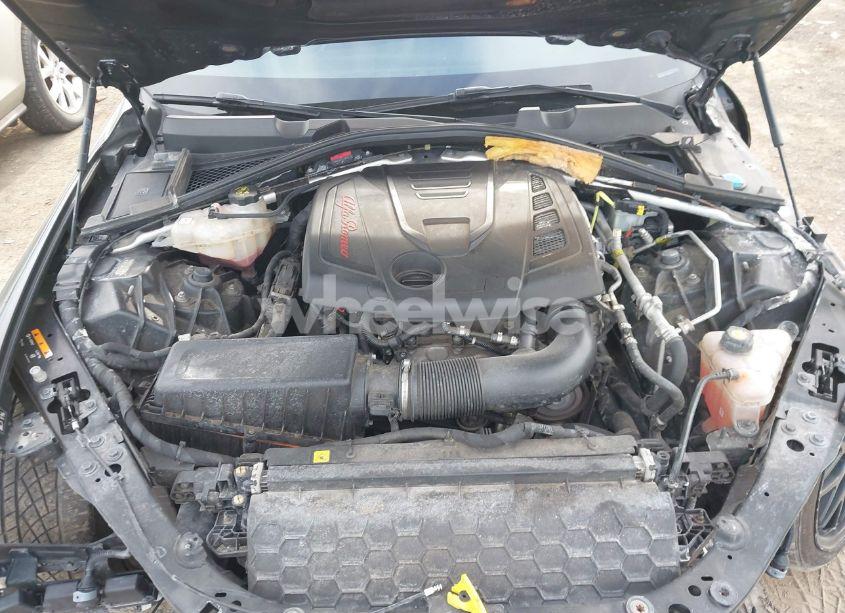 Photo 10 of 2018 Alfa Romeo GIULIA AWD (VIN ZARFAEDN3J7576805)