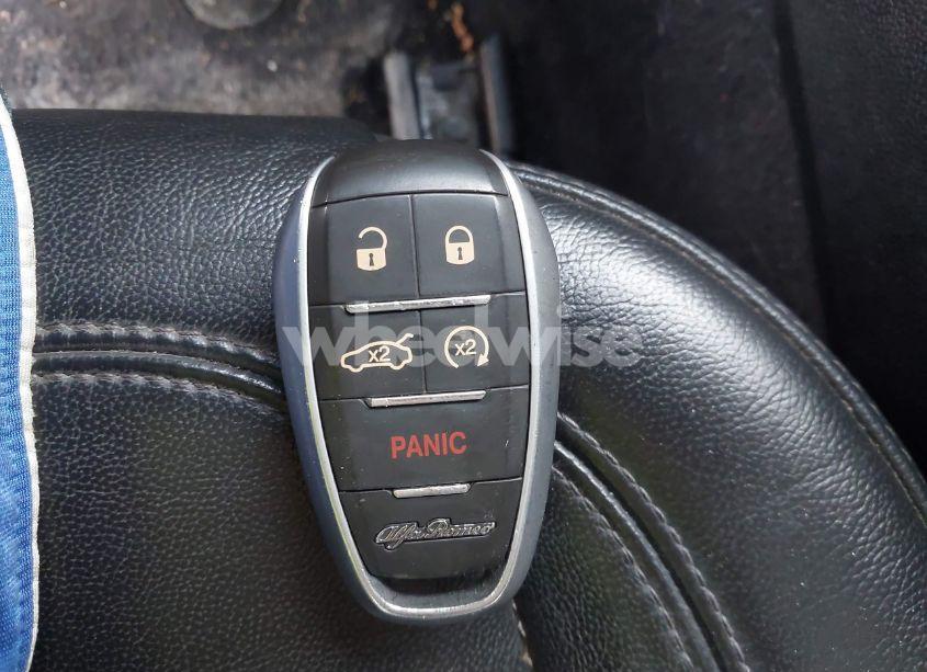 Photo 11 of 2018 Alfa Romeo GIULIA AWD (VIN ZARFAEDN3J7576805)