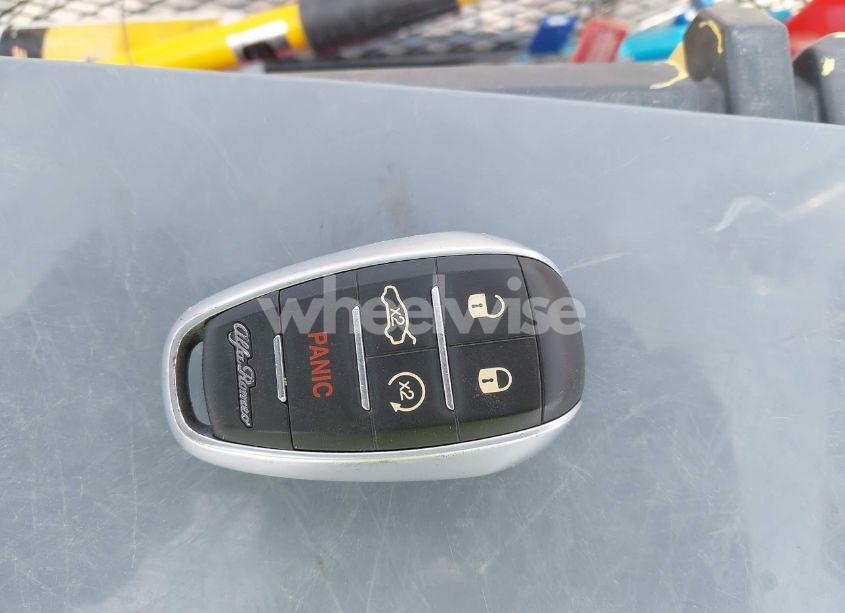 Photo 11 of 2018 Alfa Romeo GIULIA AWD (VIN ZARFAEDNXJ7571486)