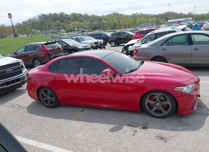 Photo 13 of 2018 Alfa Romeo GIULIA AWD (VIN ZARFAEDNXJ7571486)