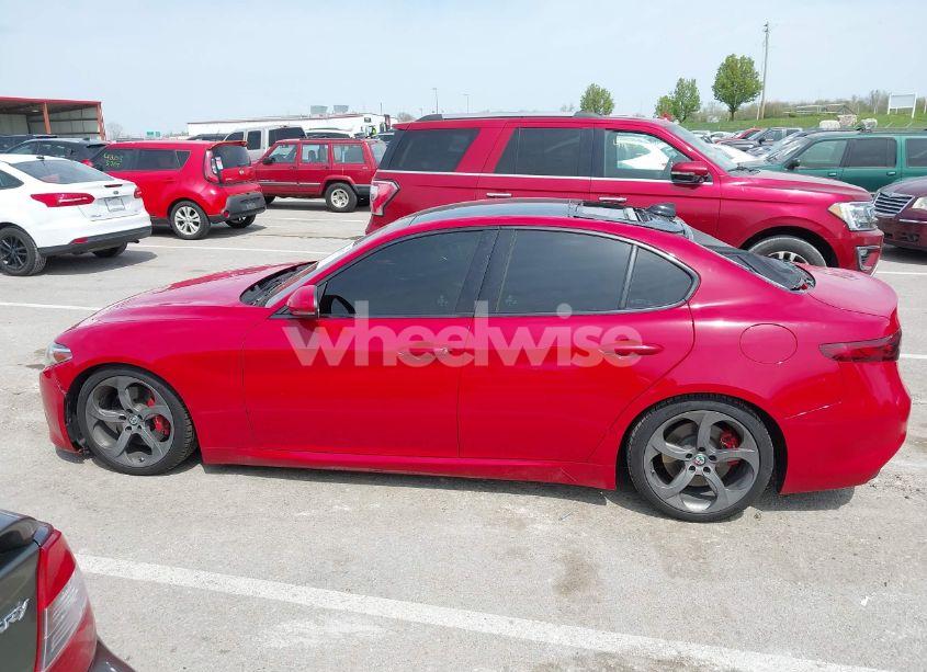 Photo 14 of 2018 Alfa Romeo GIULIA AWD (VIN ZARFAEDNXJ7571486)