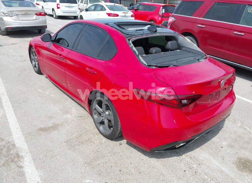 Photo 3 of 2018 Alfa Romeo GIULIA AWD (VIN ZARFAEDNXJ7571486)
